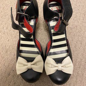 Lola Ramona Betty Black Heels